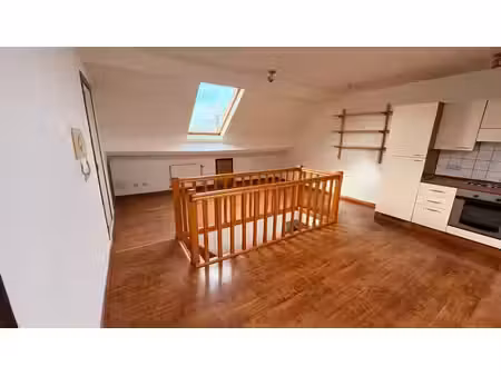 studio 35 m² à 100m de la gare de nivelles-proche du centre