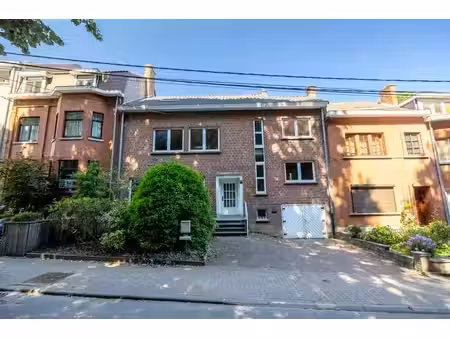maison 5 ch et 2 sdb avec garage  jardin et fort potentiel