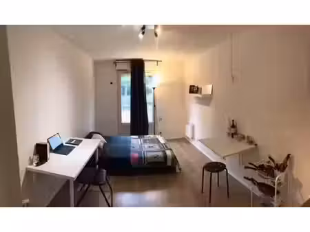 location meublée appartement 1 pièce 20 m² à cergy (95000)  600 €