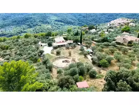 vente villa 5 pièces 175 m² à claviers (83830)  465 000 €