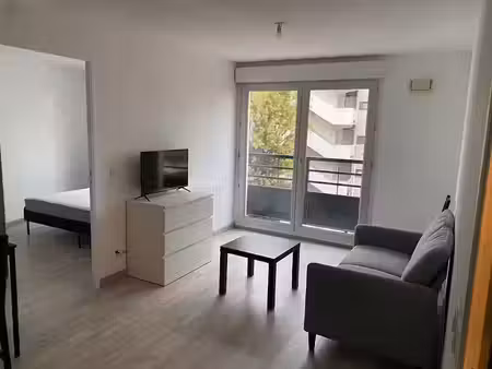 location meublée appartement 2 pièces 32 m² à lyon 7ème (69007)  920 €