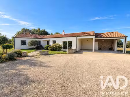maison à bazoges-en-paillers (85130)