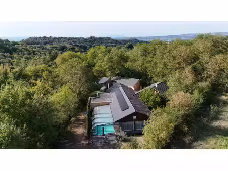 vente maison 8 pièces  230.00m²  beauregard