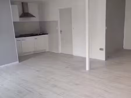 location maison 3 pièces 78 m² à la rochefoucauld (16110)  620 €