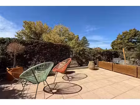 exclusivité blagnac centre à 300 mètres de la mairie et au calme  agréable appartement t3 