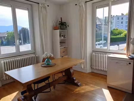 t3 de m² + espace indépendant de 50 m²