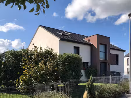 a quelques minutes du luxembourg maison individuelle de 145 m2  3 chambres  2 salles de...