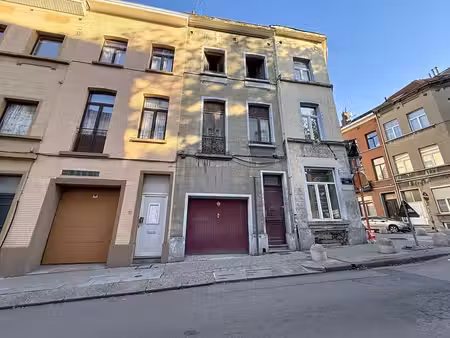 maison 3 chambres avec garage et jardin à rénover