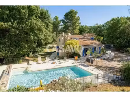 vente maison 5 pièces de 203m² - 13760 saint-cannat