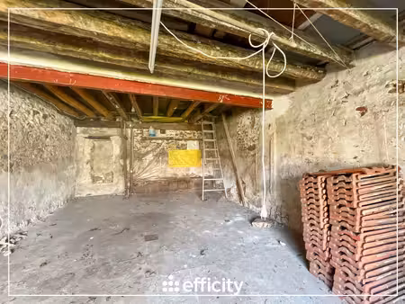 maison 2 pièces - 111 m²