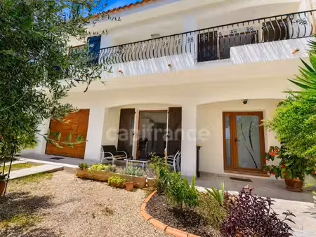 canet-en-roussillon – villa 215 m² – 5 chambres – 2 espaces de vie – jardin – terrasses – 