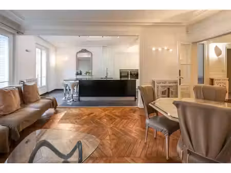 appartement de luxe à vendre dans le quartier trudaine-maubeuge