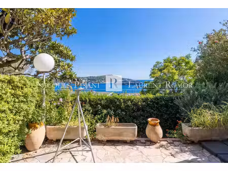 co-exclusivité - villefranche-sur-mer : maison de 150 m² avec vue sur la rade 