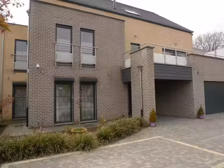 magnifique appartement dans villa de standing
