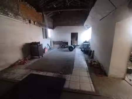location garage box et parking à lorient kerletu bourgneuf (56100) : à louer / 150m² lorie