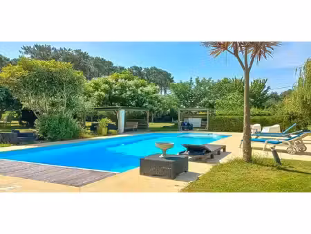 maison avec piscine et terrasse carnac (56)