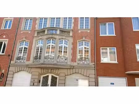 maison exceptionnelle à louer à woluwe-saint-lambert pour € 2.500 avec 3 chambres à couche