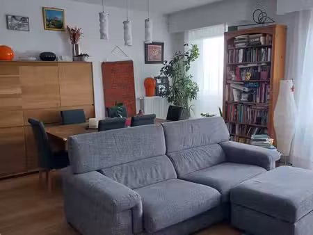 appartement 2 chambres avec terrasse dans le quartier wiels