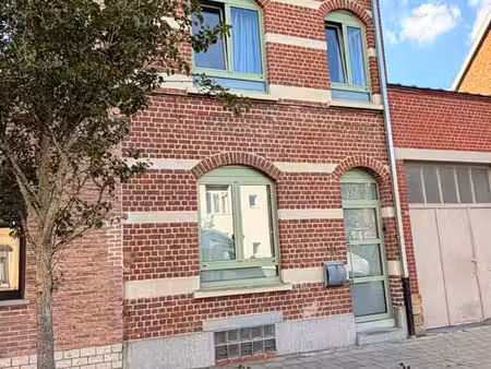 maison familiale prête à l'emploi avec 3 chambres et jardin