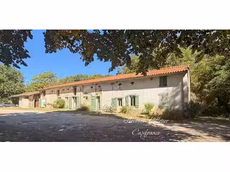 lavaur – longère rénovée au calme  à proximité du centre-ville