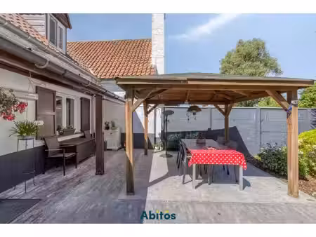 authentieke hoeve met 5 slaapkamers op uniek domein van 6.546 m² in de assels