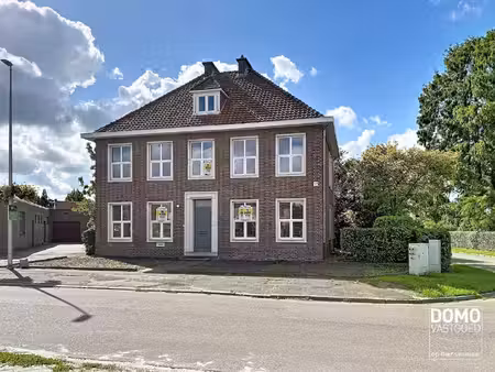 karaktervolle voormalige pastorie met ruime tuin in tuilt (kuringen)