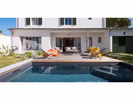 maison avec piscine et terrasse rivedoux-plage (17)