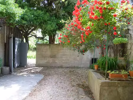maison de village à vendre avec balcon à malaucène (84)
