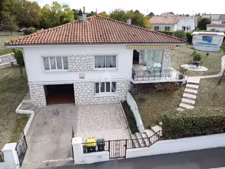 vente maison 6 pièces  114.00m²  pons