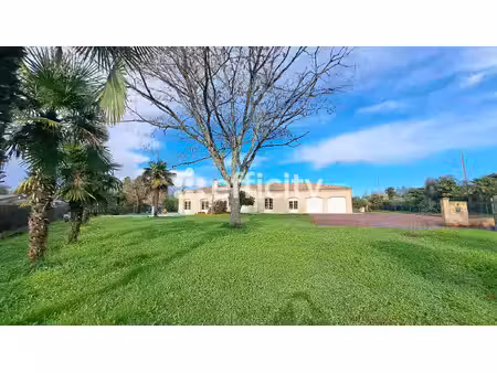 maison 5 pièces - 181 m²