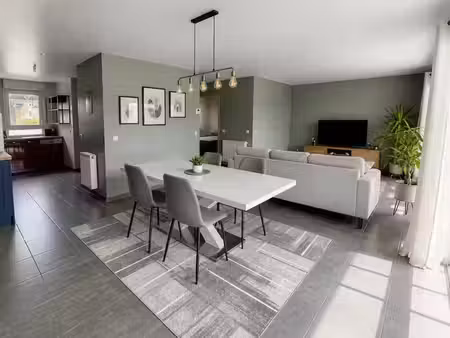 maison récente de 140 m² avec 5 chambres et terrain de 860 m²