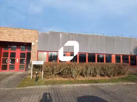 location local d’activités trappes 78190 358m²
