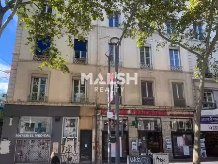 location local professionnel 125m²