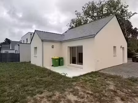 location maison 4 pièces 75 m² à la chapelle-des-marais (44410)  990 €