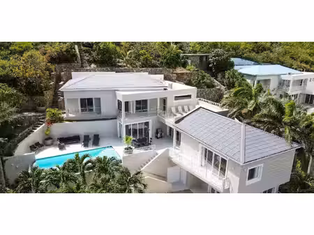 villa avec piscine en bord de mer chay (25)