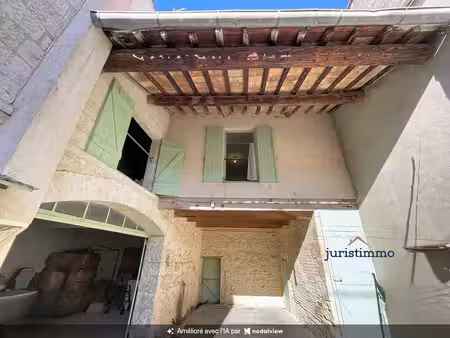 maison de village  4 chambres avec extérieur et garage.