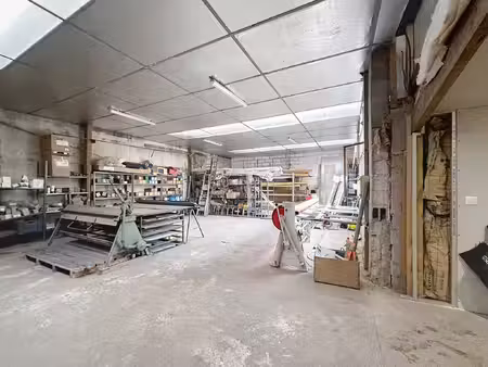 local professionnel à vendre petit couronne 3 pièce(s) 150m2 97 000€