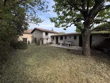 charmante maison au cœur d'un hameau  entre montmorillon et chauvigny