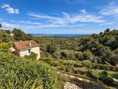 maison de 6 pièces de luxe en vente à tourrettes-sur-loup  provence-alpes-côte d'azur