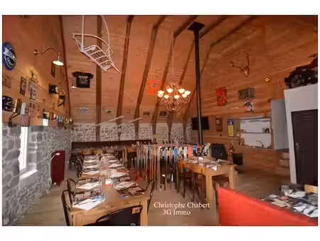 vente locaux professionnels à le mont dore (63240)  650 000 €