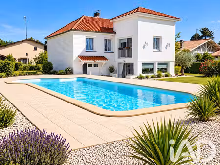 maison à arès (33740)