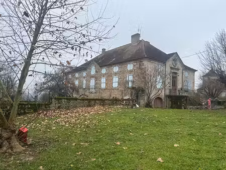 maison la chapelle aux saints 9 pièce(s) 220.85 m2