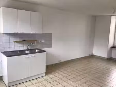 location appartement 3 pièces à tréméven (29300) : à louer 3 pièces / 54m² tréméven