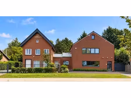 immeuble d'appartements à vendre à sint-niklaas pour € 950.000 avec 6 chambres à coucher