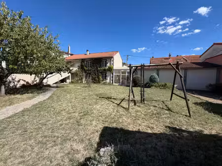 maison de luxe à vendre dans le quartier hlm