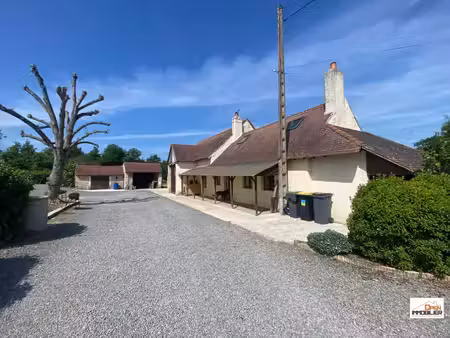 maison de campagne rénovée avec dépendances !