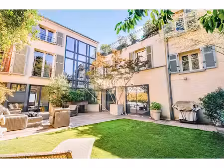 maison de luxe à vendre dans le quartier seine sud