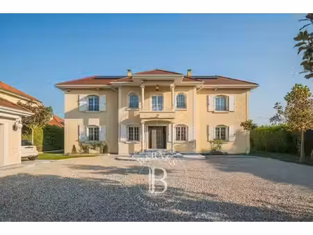 maison de luxe à vendre à morestel