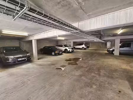 bordeaux - tondu - place de parking à louer couverte