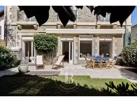 biarritz  centre-ville  appartement avec garage et jardin